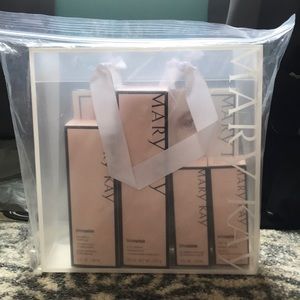 Mary Kay Timewise Miracle Set